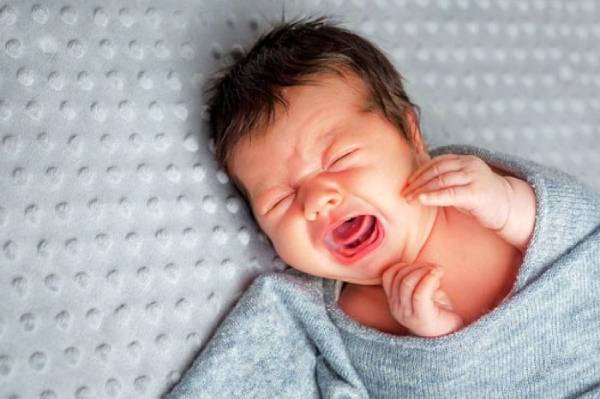 علائم گرسنگی کودکان