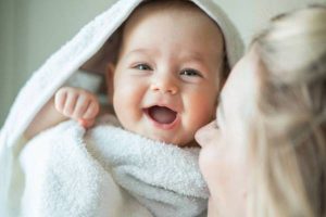 روزهای اول نوزاد در خانه بعد از زایمان