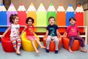 مزایا و معایب مهدکودک‌ چیست؟