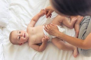 آموزش روش‌های تا کردن کهنۀ بچه