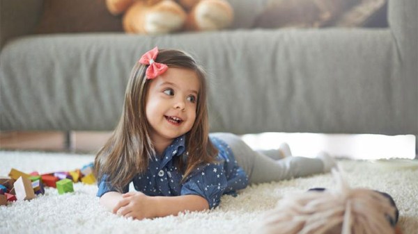 دوست خیالی کودک