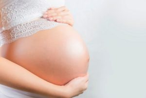 شکم پر مو در بارداری و علت آن چیست؟