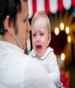 ترس از غریبه ها در نوزادان و کودکان را چه کنیم؟