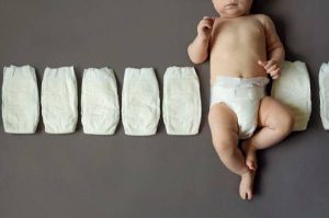 چگونه می‌توان اندازه پوشک بچه را تخمین زد؟