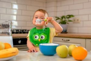 خوراکی های ممنوع زیر یک سال و مصرف چه مواد غذایی مجاز نیست؟