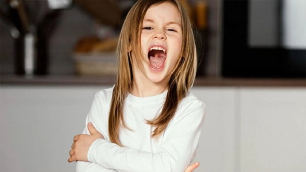 جیغ زدن کودکان