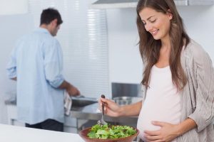 آیا رژیم گرفتن در بارداری مانعی ندارد؟