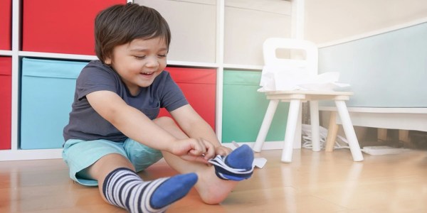 کودک مبتلا به اوتیسم