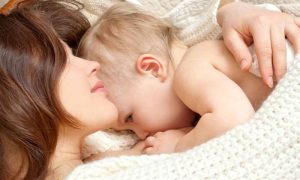 ۷ مشکل شایع در شیردهی