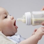 چه زمانی کودک رو از شیر بگیریم؟