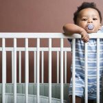 علائم احتمالی پسر دار شدن بچه پسر در تخت