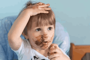 فواید و معایب شکلات برای کودکان