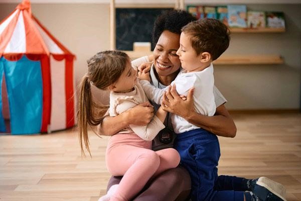 ارتباط با کودکان