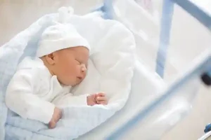 تفاوت نوزاد متولد شده به روش سزارین و طبیعی