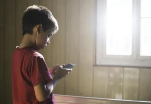 تاثیر تکنولوژی روی رفتار نوزاد