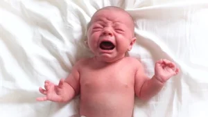 بهترین زمان ختنه کردن پسرها؛ راهنمای مامانا و باباها