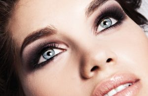 با آموزش میکاپ، زیبایی های خدادادی را پر رنگ تر و برجسته تر کنید