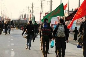 زائران اربعین قبل از احساس تشنگی آب بنوشند