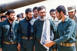 رونمایی از دست‌نوشته تاریخی رهبر شهید، سندی بی‌نظیر از مجاهدت کادر درمان