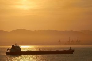 عربستان در پی یافتن مسیر جایگزین برای عبور از باب‌المندب در پی تهدیدهای حملاتی یمنی‌ها